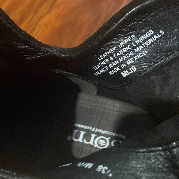 Born Womens Arula Black Leather Comfort Back Zip Ankle Booties Size 7/38M NWOB - Picture 4 of 10